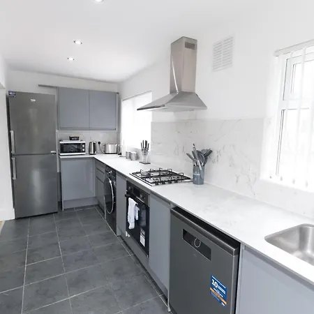 Stunning Stay - Fast Wi-Fi - Garden - Walk To Town Newport  Exterior photo