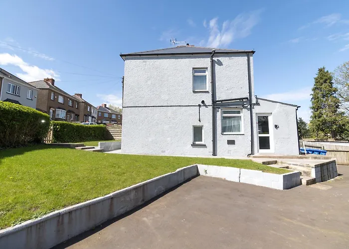 Stunning Stay - Fast Wi-Fi - Garden - Walk To Town