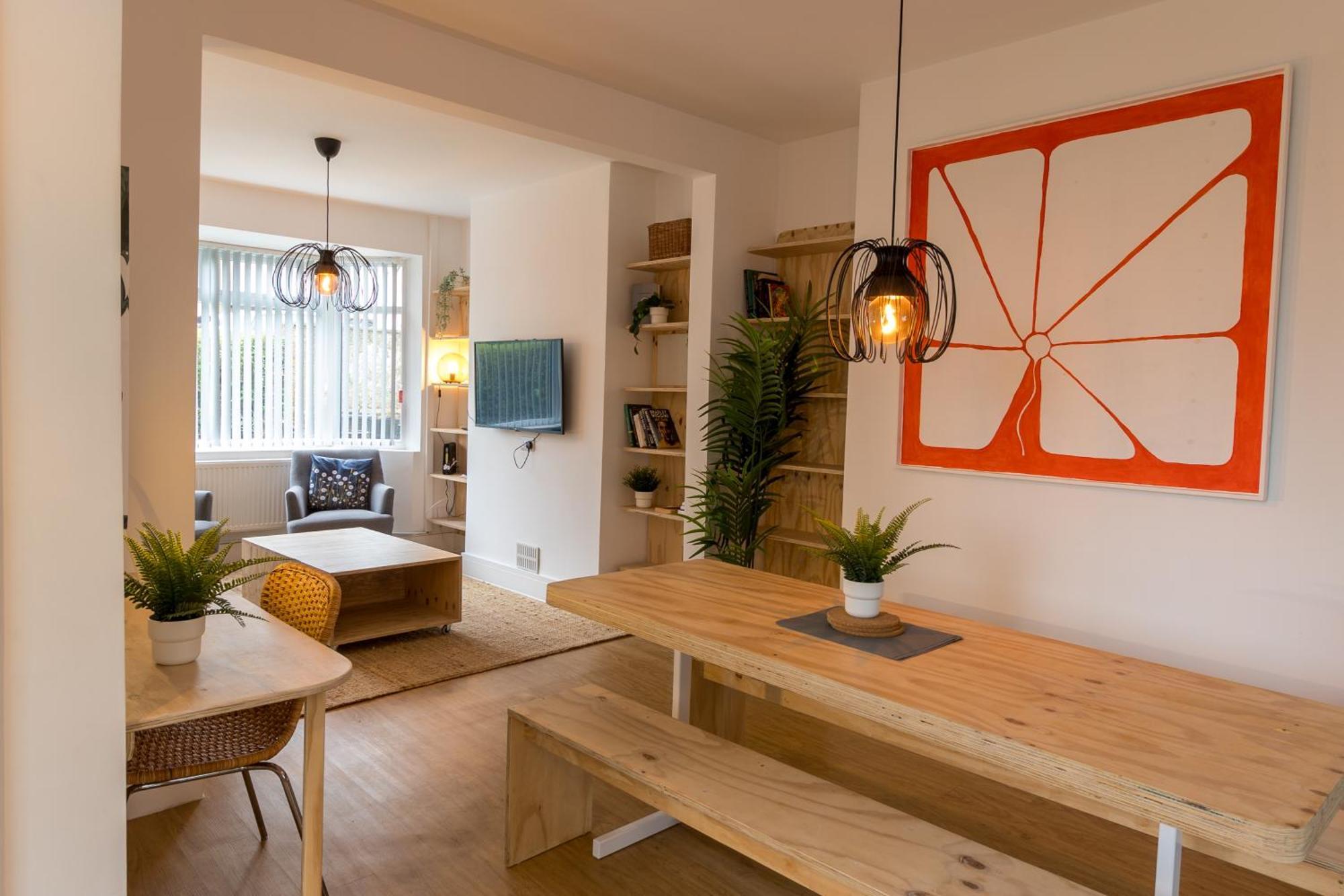 Stunning - Fast Wi-fi - Garden - Walk To Town *